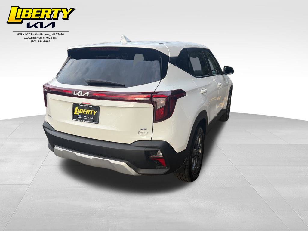 Used 2026 Kia Seltos LX AWD/4WD image 7
