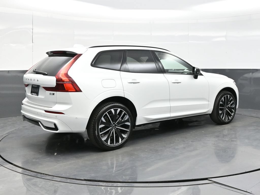 New 2026 Volvo XC60 B5 Ultra w/ Climate Package AWD/4WD image 7