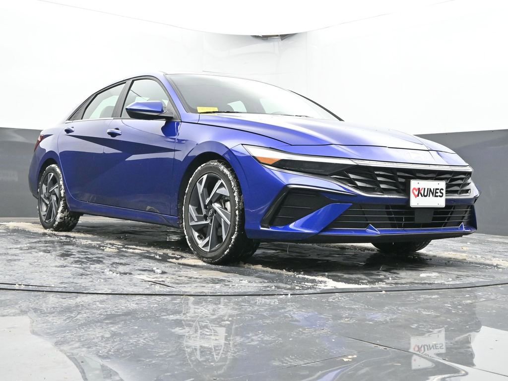 Used 2025 Hyundai Elantra SEL image 64