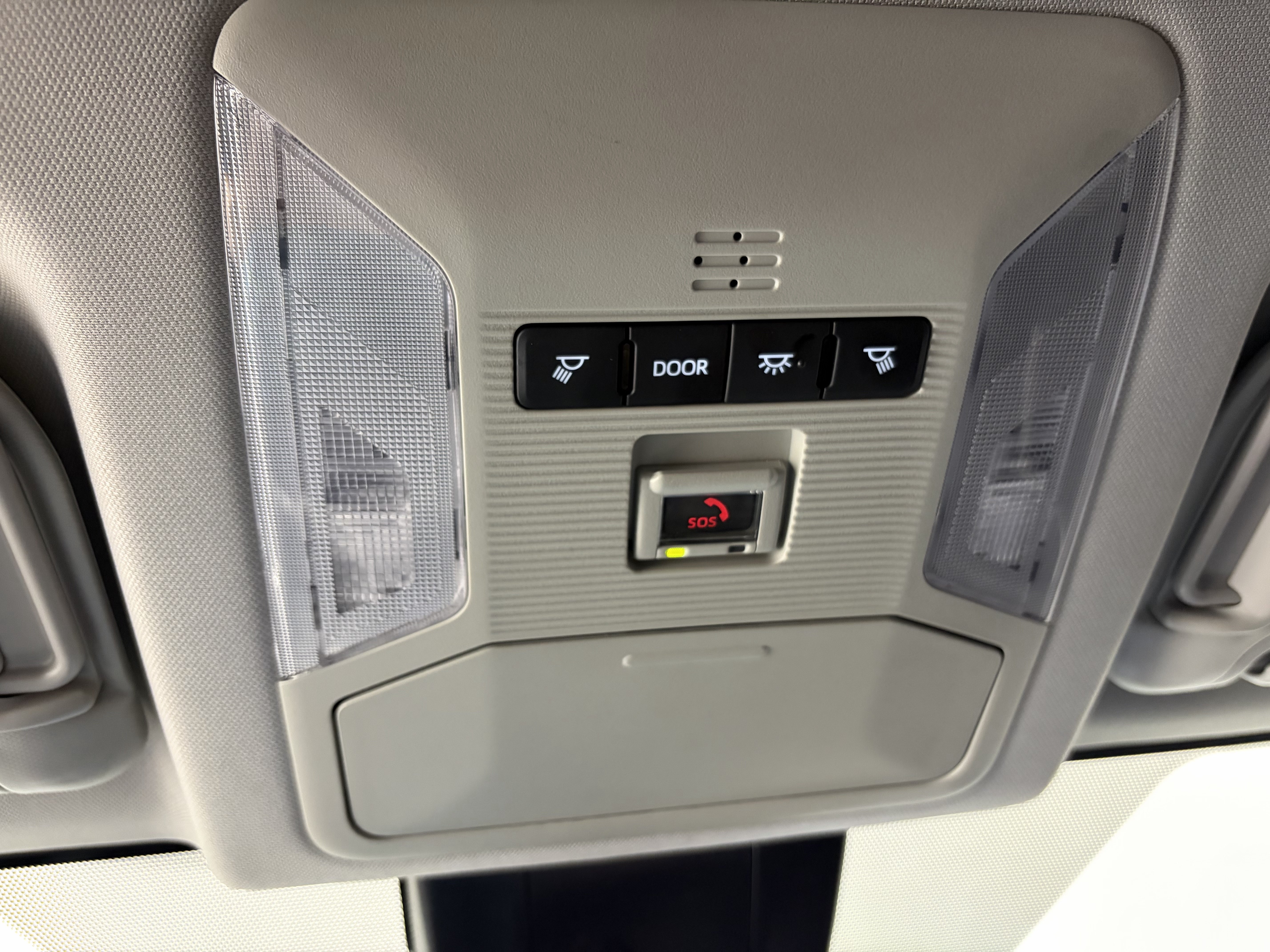 Used 2025 Toyota RAV4 XLE AWD/4WD image 30