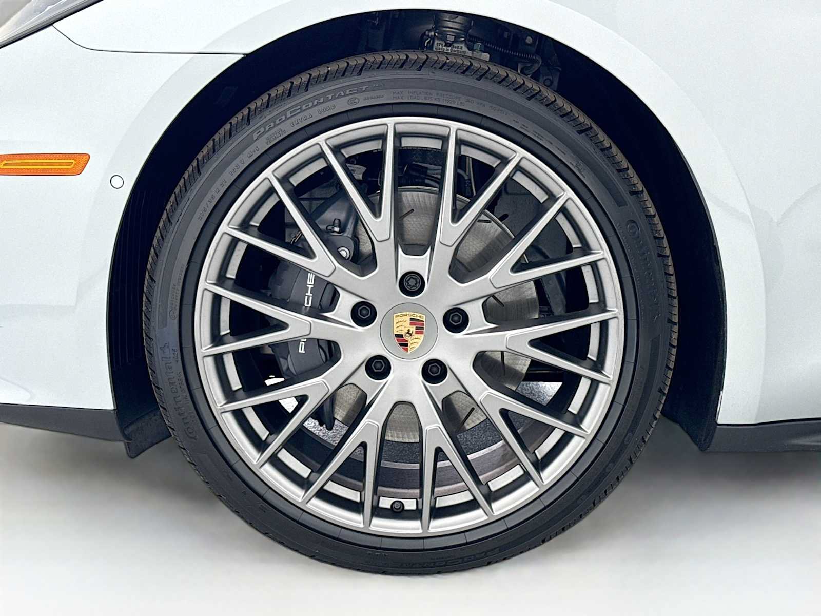 New 2026 Porsche Panamera RWD image 32
