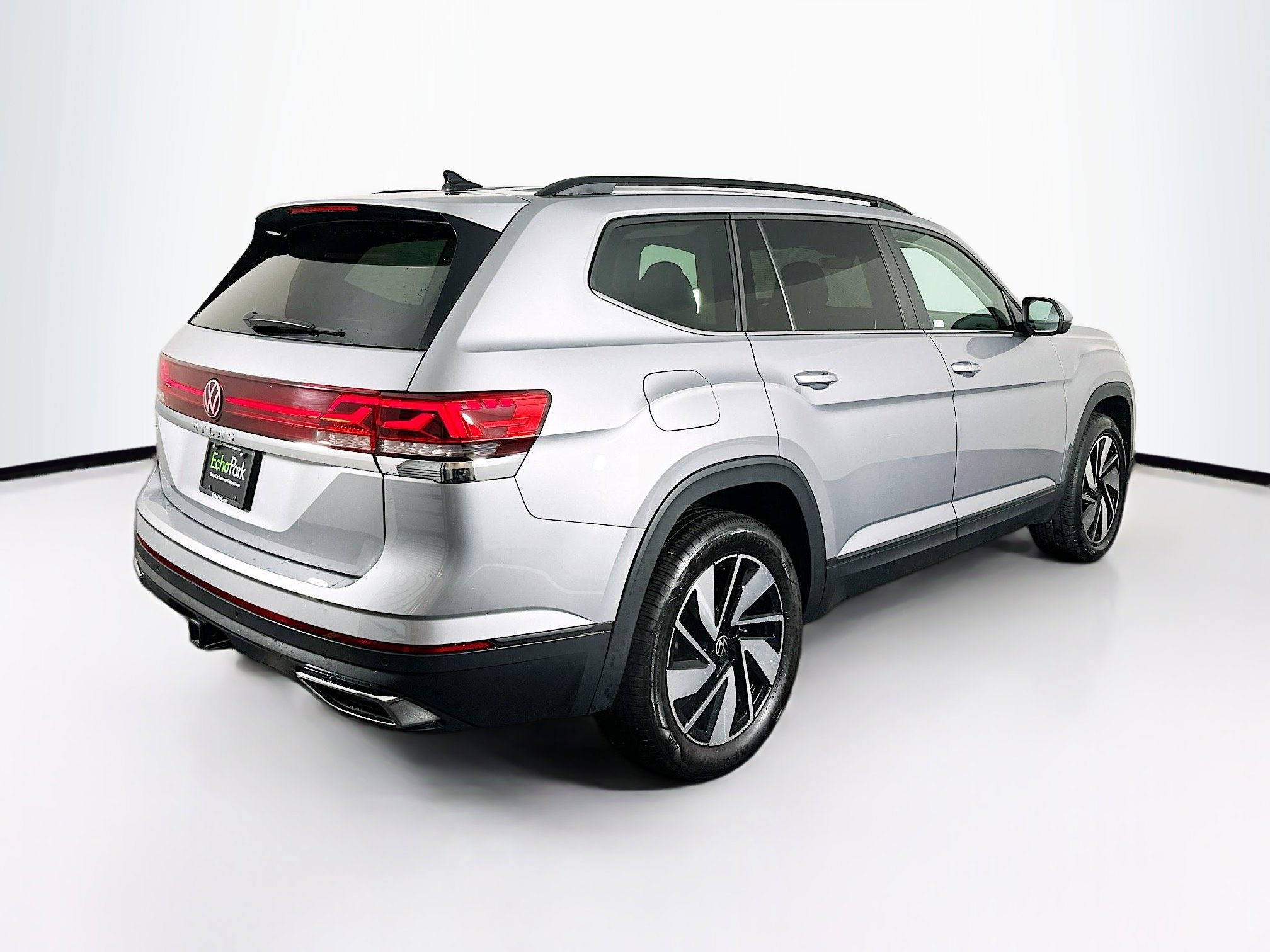 Used 2024 Volkswagen Atlas SE image 9