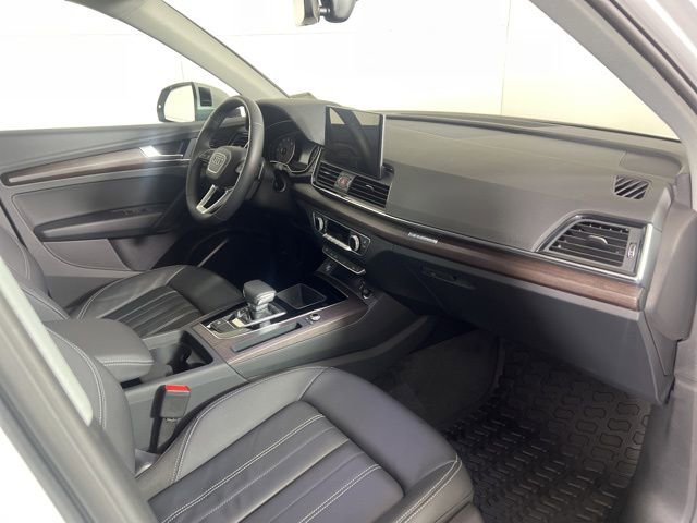 Certified 2023 Audi Q5 2.0T Premium w/ Convenience Package AWD/4WD image 12