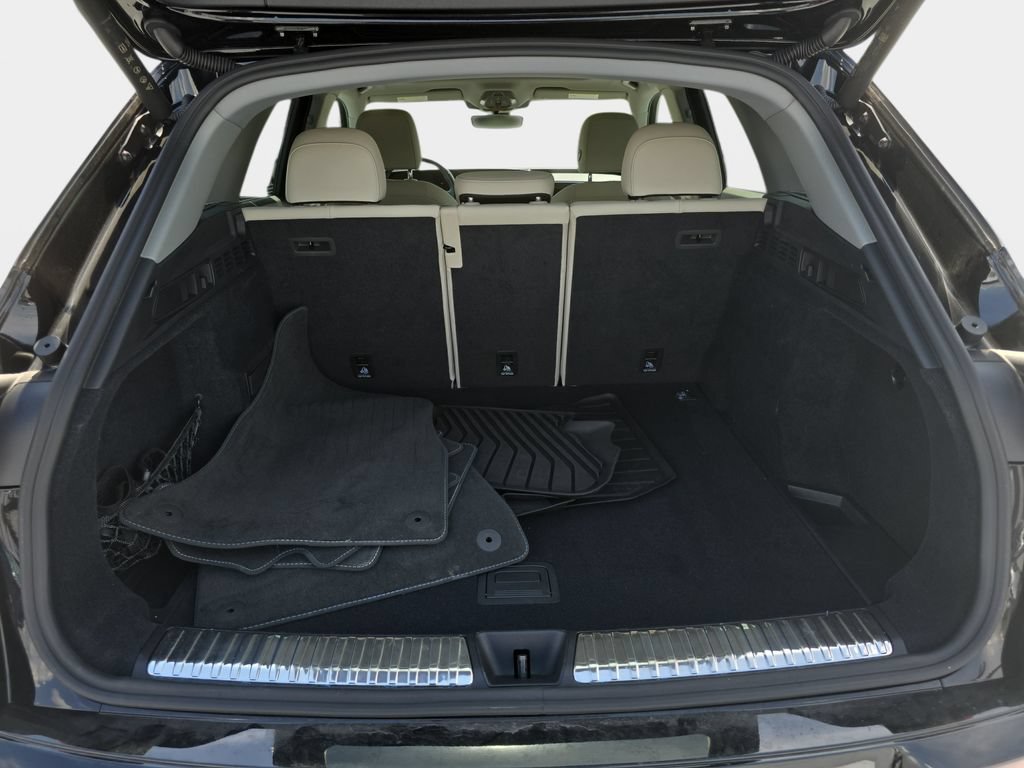 Certified 2025 Audi Q5 Premium w/ Premium Plus AWD/4WD image 11