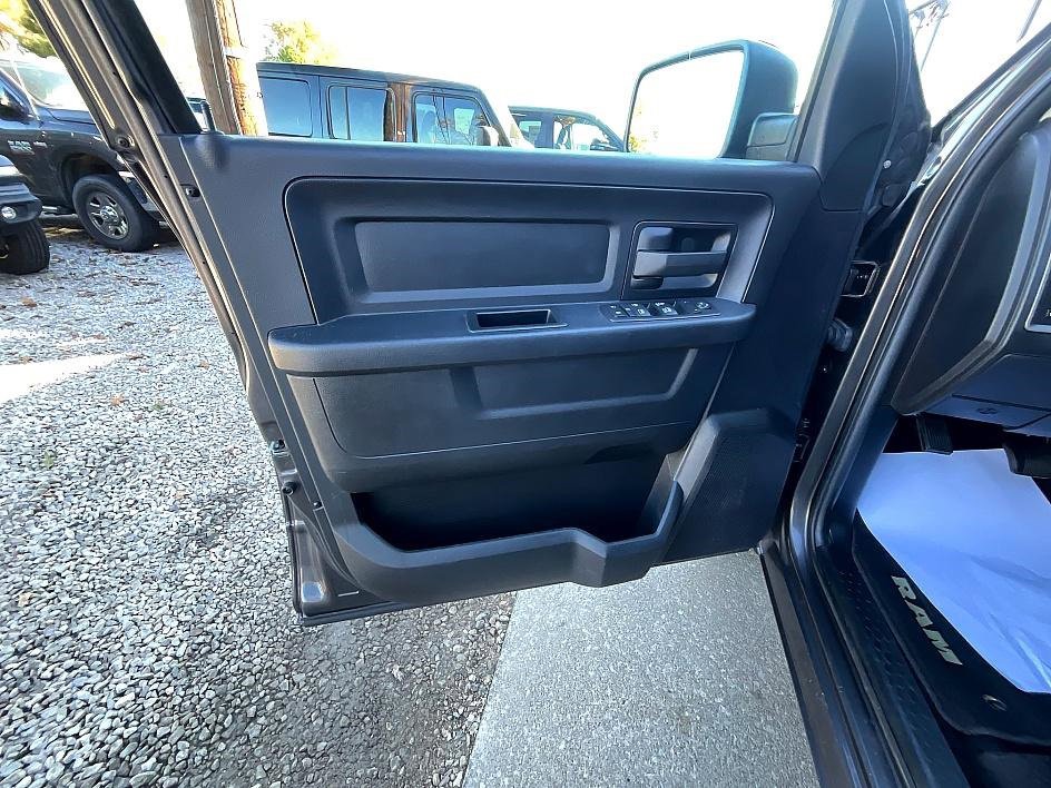 Used 2014 RAM 1500 Express image 12