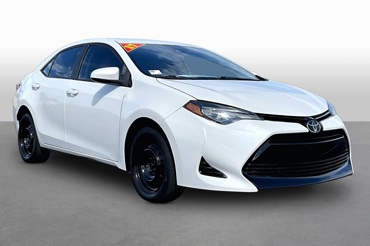 Used 2017 Toyota Corolla LE w/ Carpet Mat Package (TMS) FWD image 9