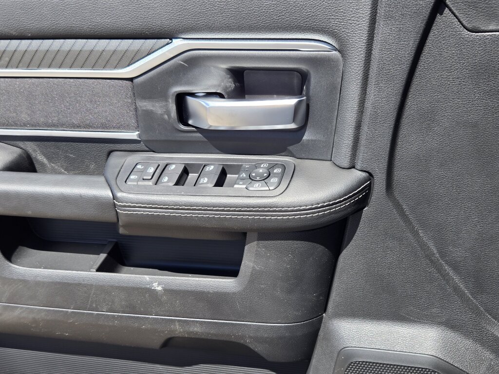 New 2026 RAM 3500 Big Horn AWD/4WD image 7