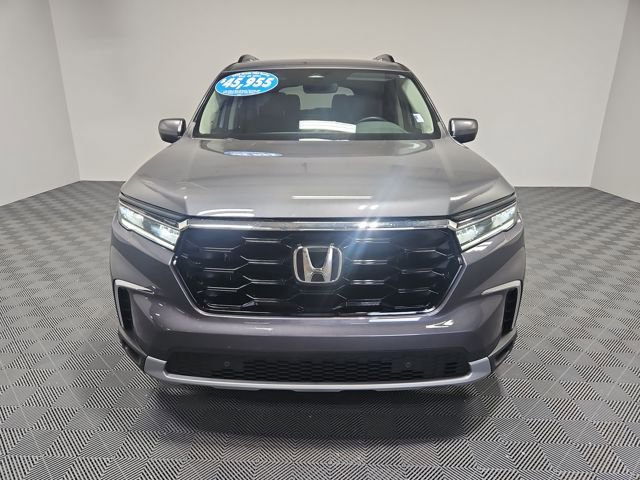 Certified 2025 Honda Pilot Touring image 8