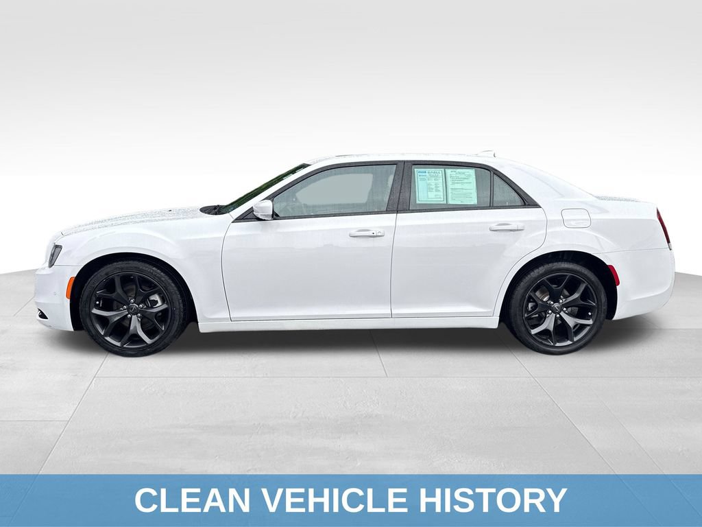 Used 2023 Chrysler 300 S RWD image 3