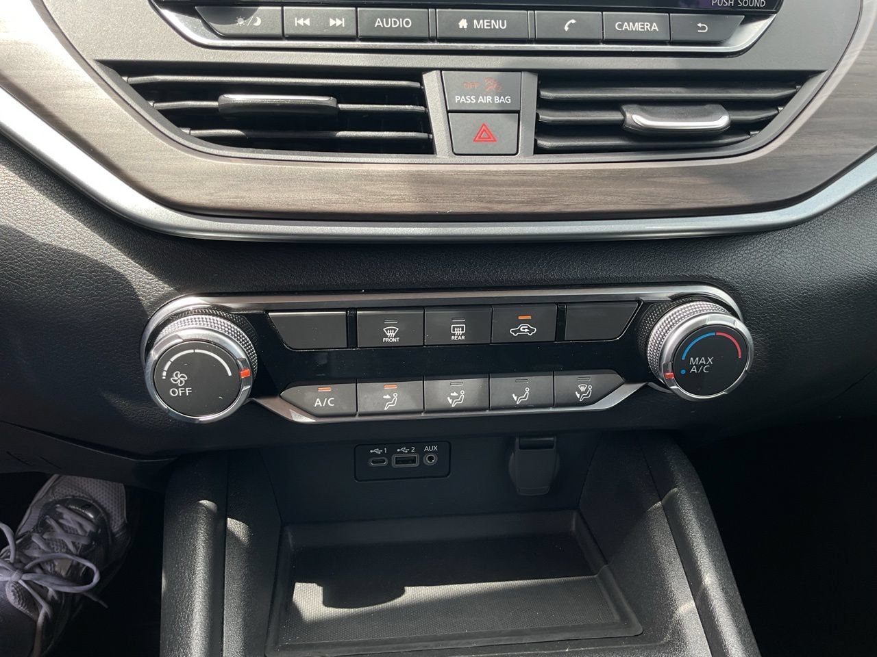 Used 2025 Nissan Altima 2.5 SV FWD image 25