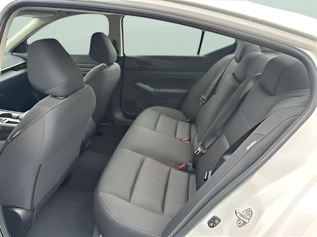Certified 2025 Nissan Altima 2.5 S FWD image 15