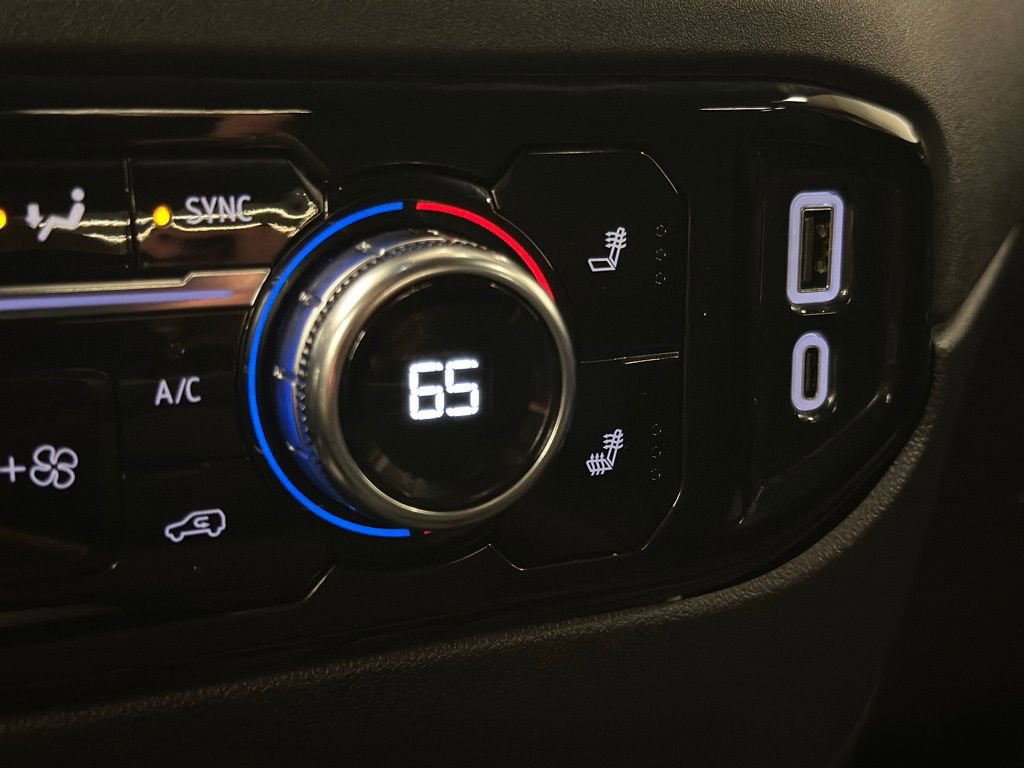 Certified 2024 GMC Sierra 1500 Elevation w/ LPO, Elevation Black Package image 36