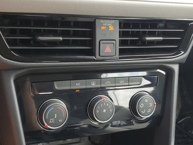 Certified 2025 Volkswagen Taos S FWD image 26