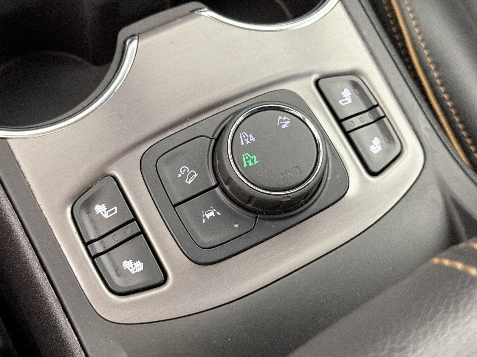 Certified 2024 GMC Terrain AT4 AWD/4WD image 30