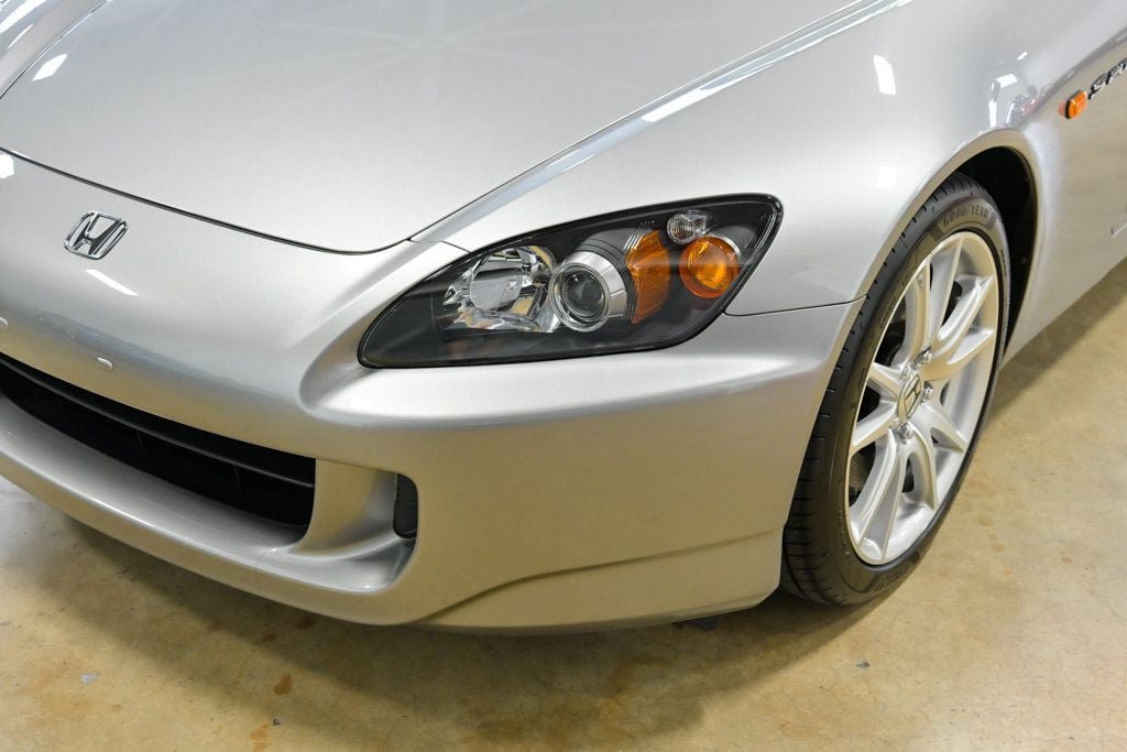 Used 2005 Honda S2000 image 22
