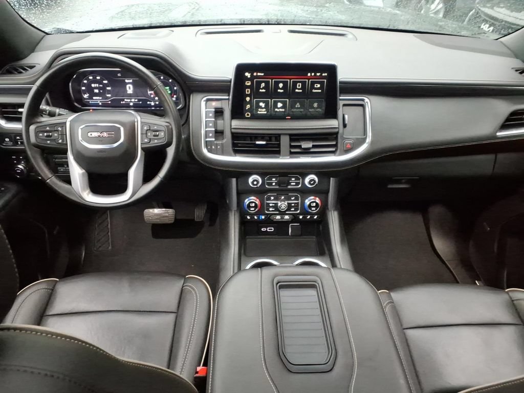 Certified 2024 GMC Yukon XL SLT w/ SLT Premium Package AWD/4WD image 16