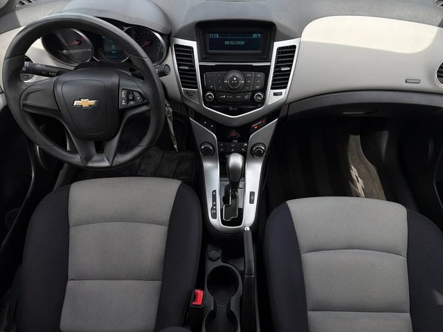 Used 2014 Chevrolet Cruze LS FWD image 9