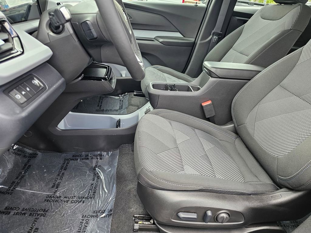 New 2027 Chevrolet Bolt LT w/ Comfort Package FWD image 17
