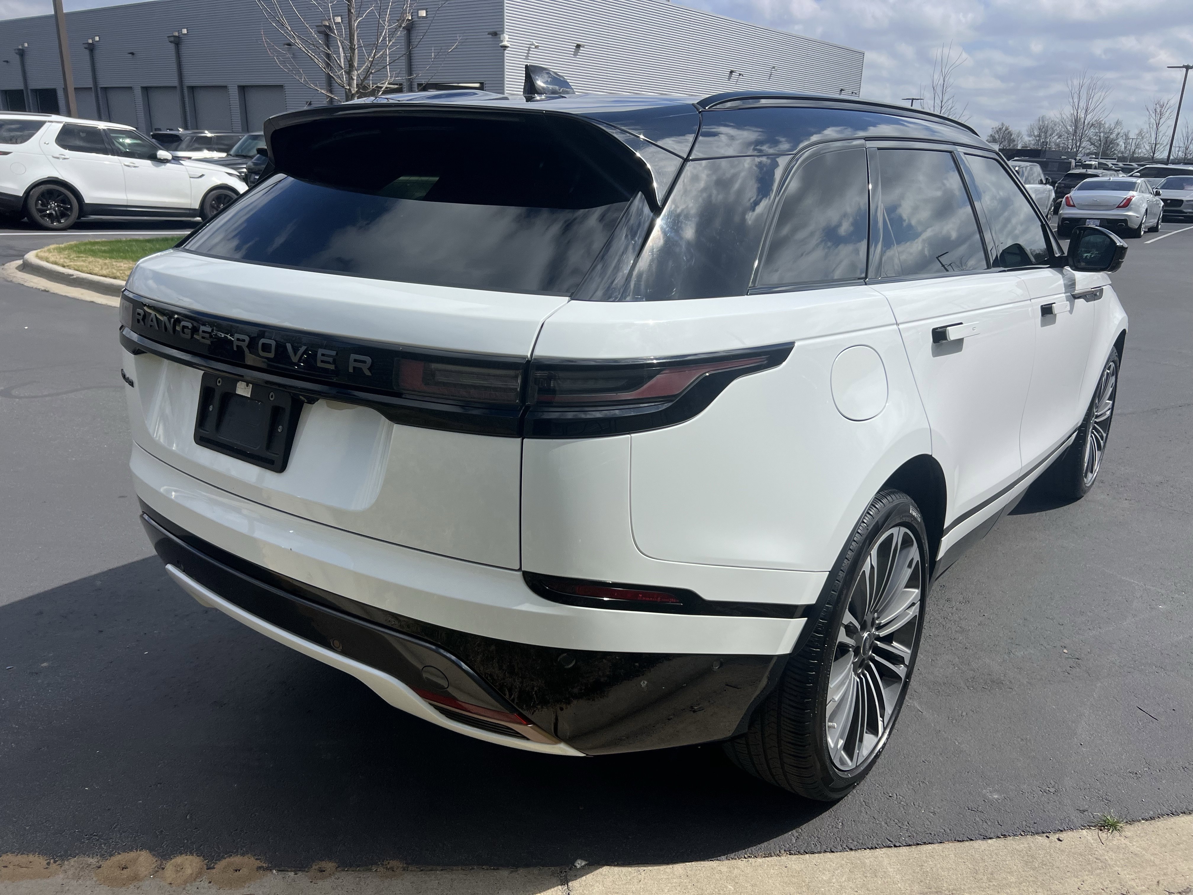 Certified 2025 Land Rover Range Rover Velar Dynamic HSE AWD/4WD image 7