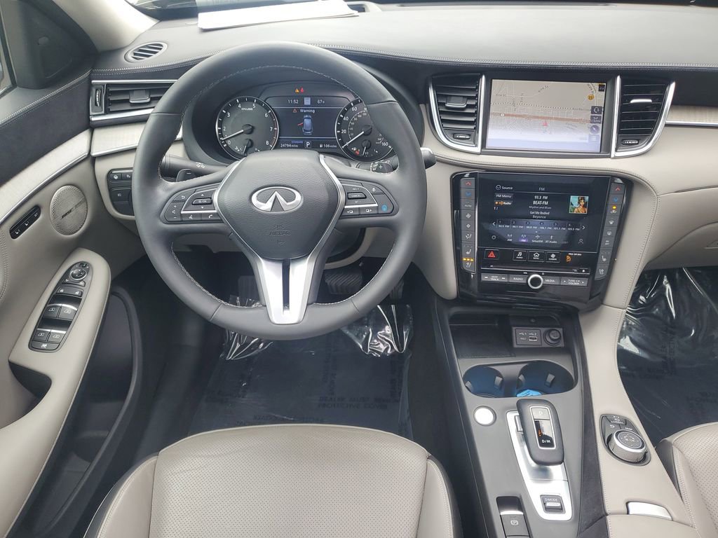 Used 2023 INFINITI QX50 Sensory image 17