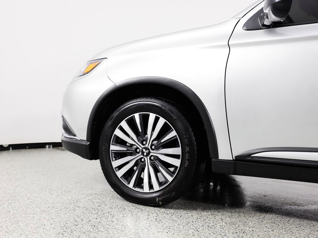 Used 2020 Mitsubishi Outlander ES image 6