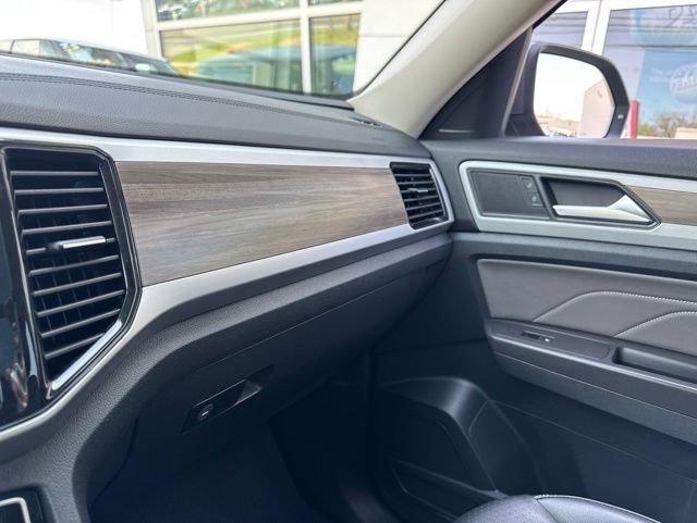 Used 2022 Volkswagen Atlas SEL AWD/4WD image 18