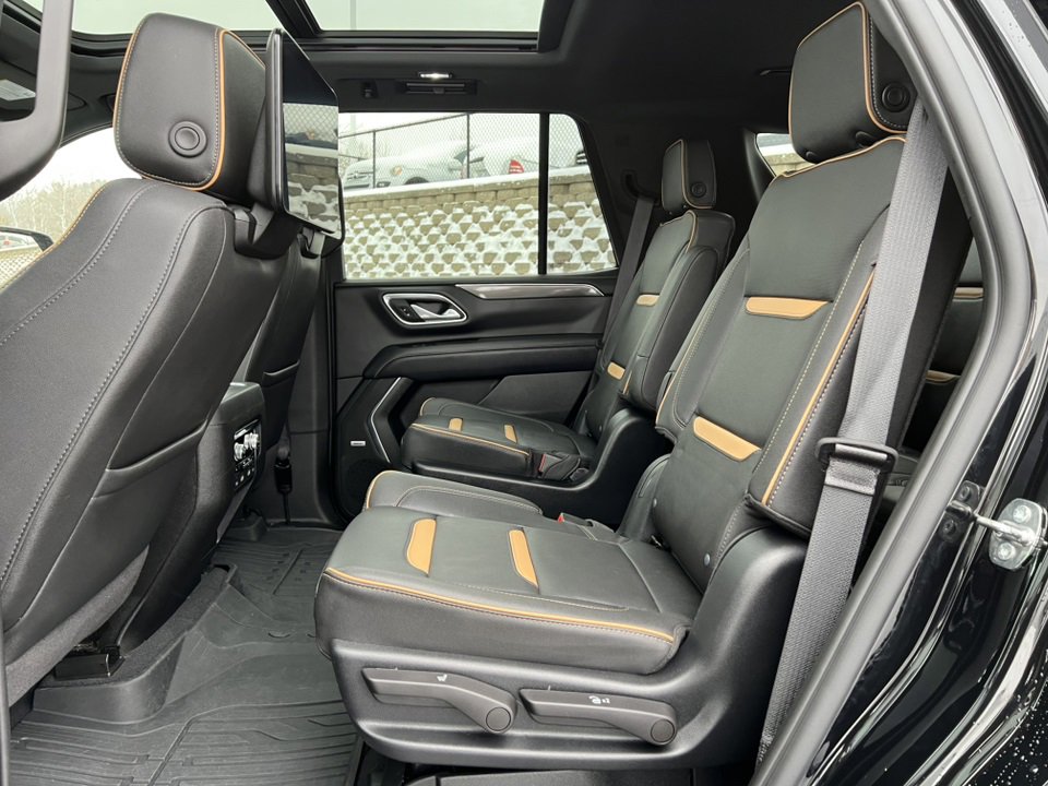 Used 2023 GMC Yukon AT4 w/ AT4 Premium Package image 5