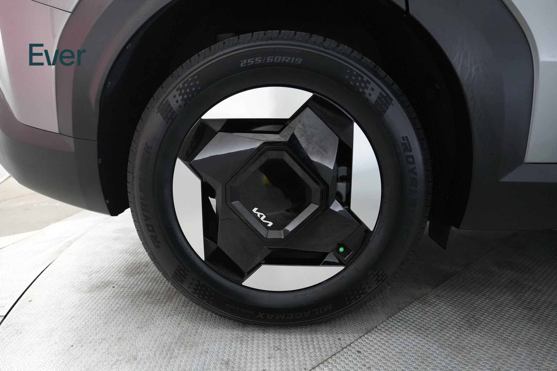 Used 2024 Kia EV9 Light Long Range RWD image 22
