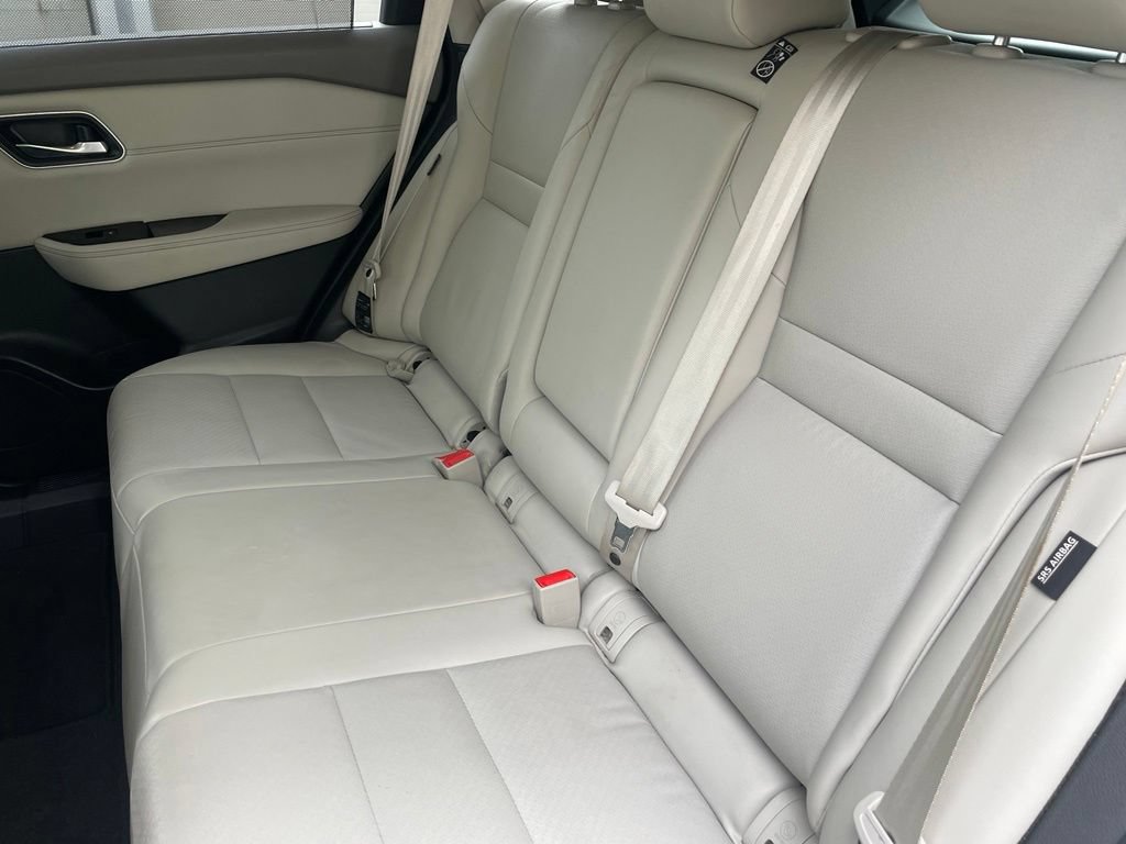 Certified 2023 Nissan Rogue SV w/ SV Premium B Package AWD/4WD image 8