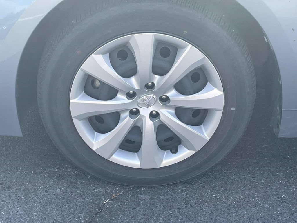 Used 2024 Toyota Corolla LE FWD image 11