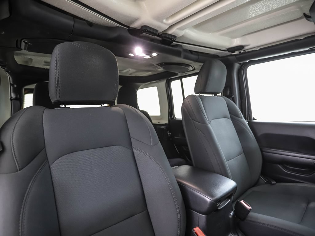 Used 2021 Jeep Wrangler Unlimited Sport AWD/4WD image 31