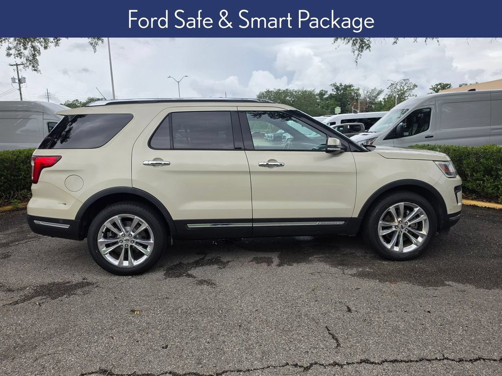 Used 2018 Ford Explorer Limited w/ Equipment Group 301A AWD/4WD image 6