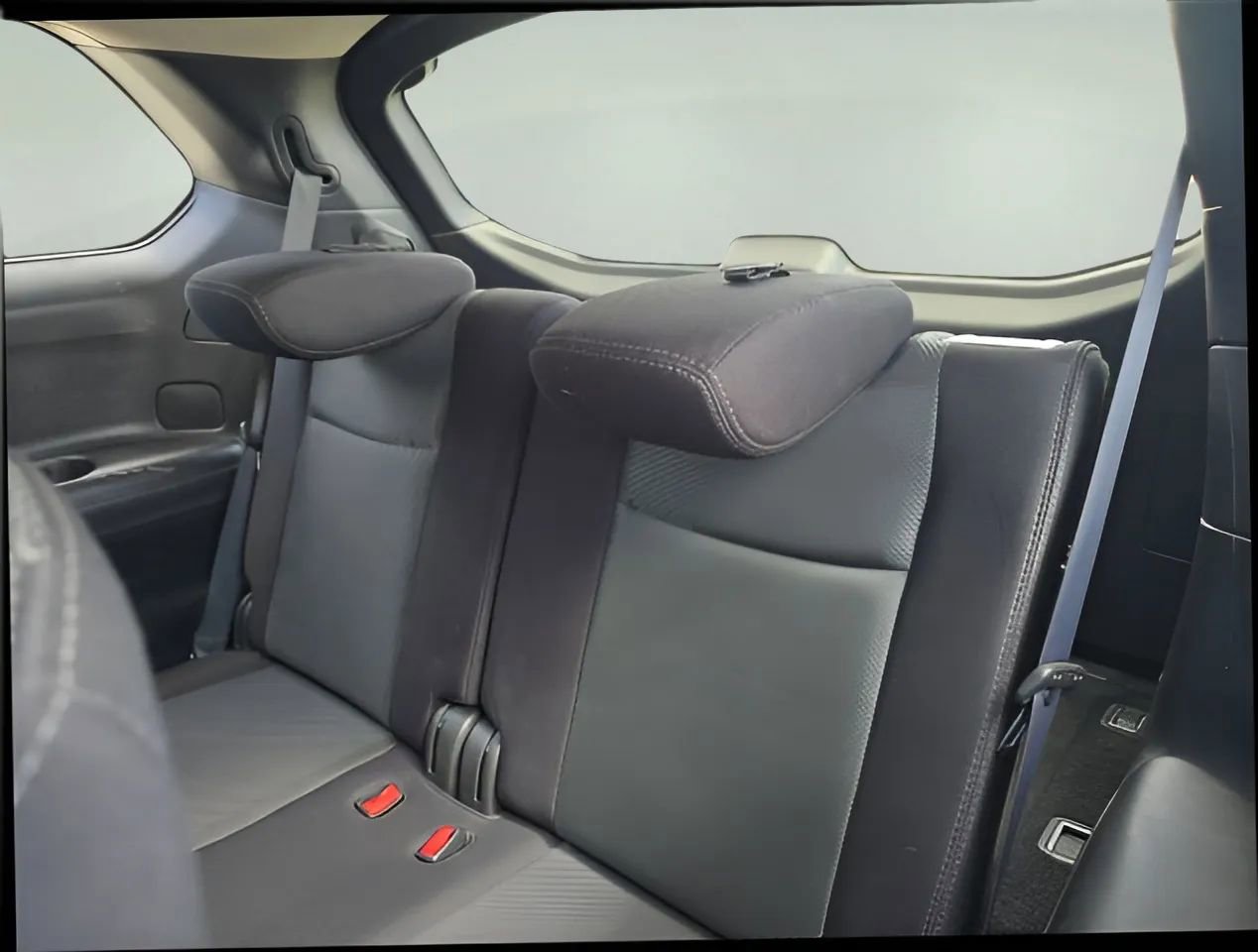 Used 2019 Nissan Pathfinder SV image 13