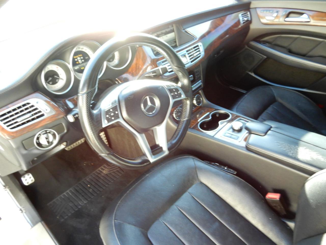 Used 2014 Mercedes-Benz CLS 550 4MATIC w/ Premium 1 Package image 11