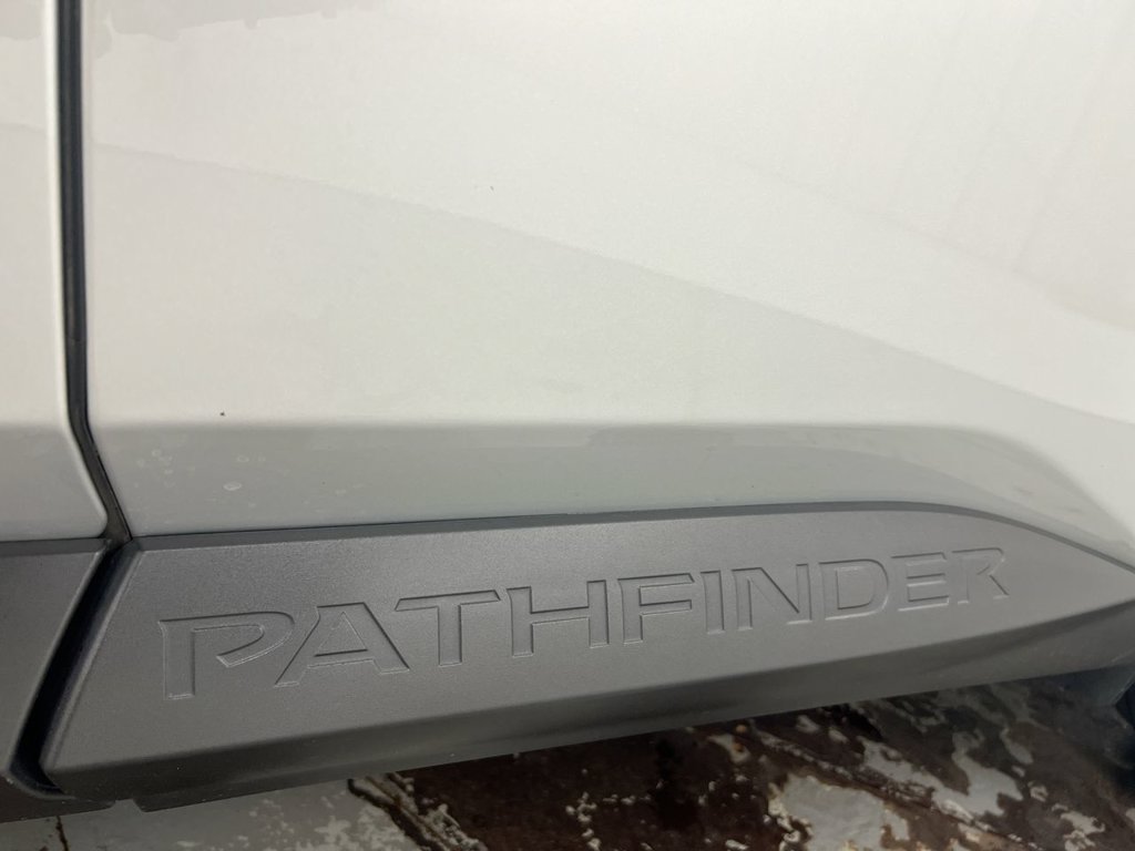 Used 2024 Nissan Pathfinder SV FWD image 26