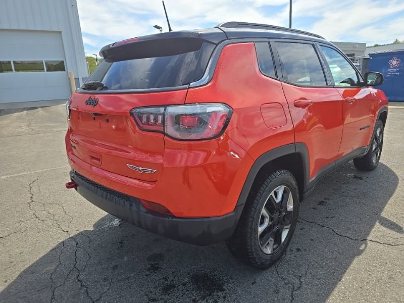 Used 2017 Jeep Compass Trailhawk w/ Cold Weather Group AWD/4WD image 8