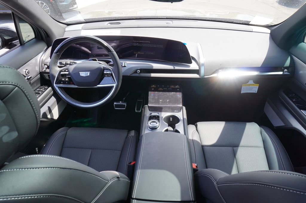 New 2026 Cadillac Vistiq Luxury AWD/4WD image 11