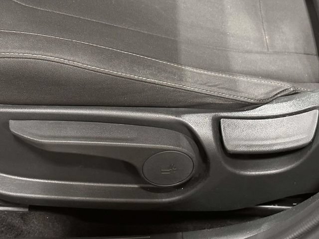 Used 2025 Hyundai Elantra SEL FWD image 17