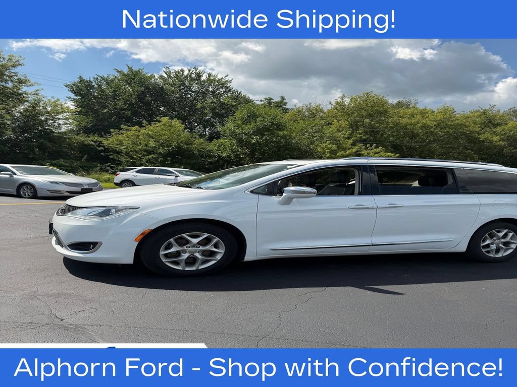 Used 2020 Chrysler Pacifica Limited FWD image 1