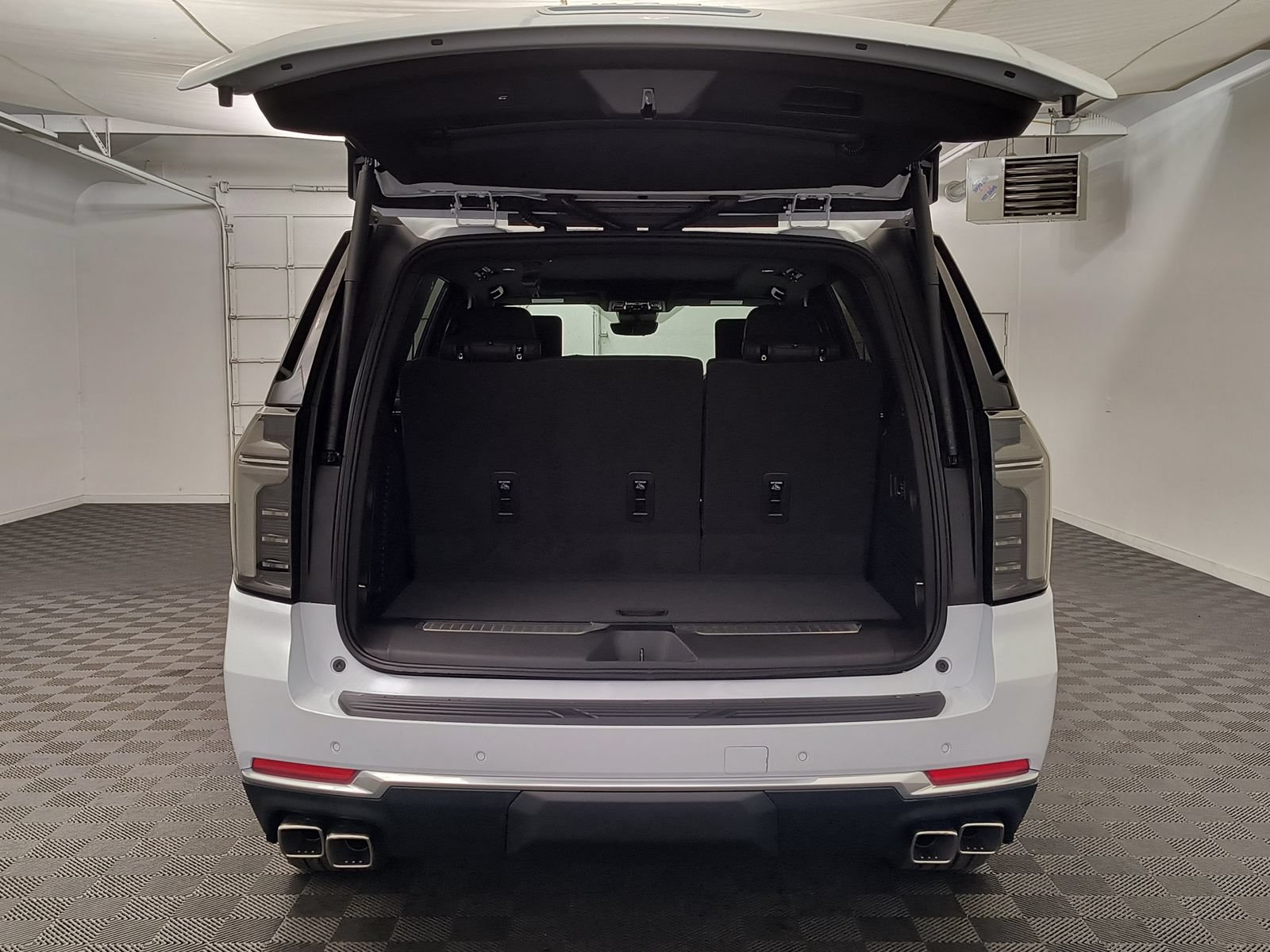 New 2026 Chevrolet Tahoe High Country AWD/4WD image 19