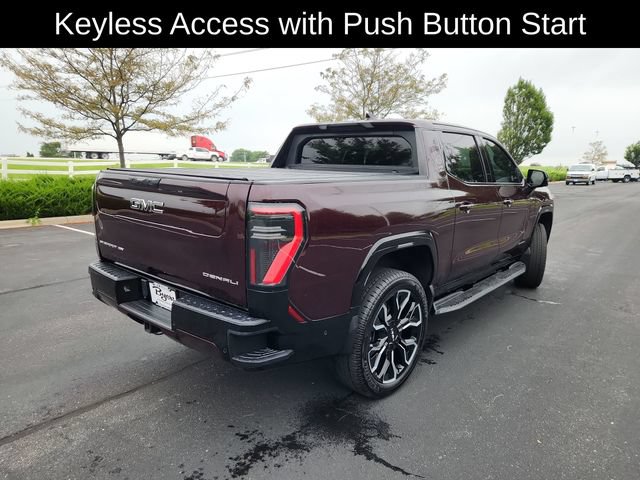 Used 2025 GMC Sierra EV Denali AWD/4WD image 9