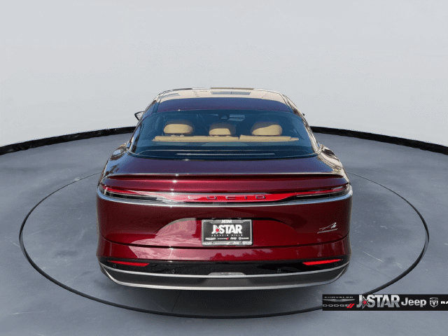 Used 2025 Lucid Air Touring AWD/4WD image 6