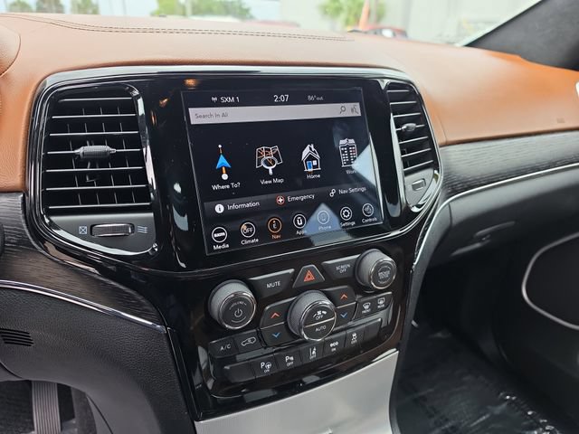 Used 2020 Jeep Grand Cherokee Summit AWD/4WD image 23