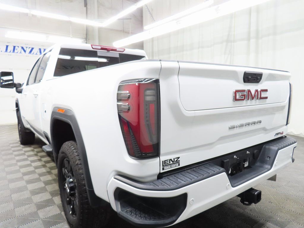 Used 2025 GMC Sierra 2500 AT4 AWD/4WD image 5
