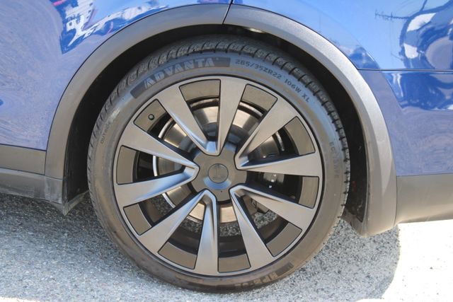 Used 2022 Tesla Model X Plaid image 13