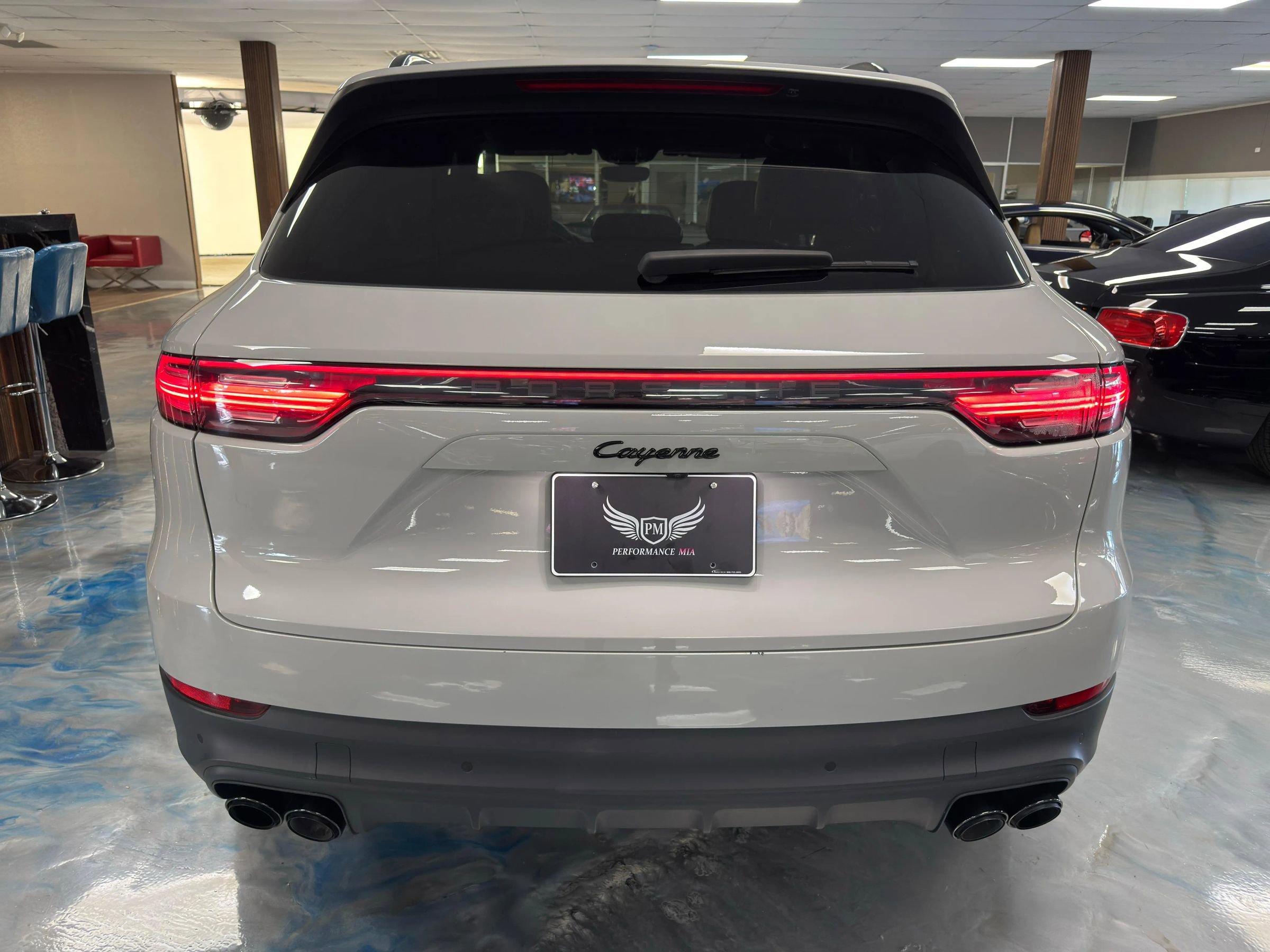 Used 2022 Porsche Cayenne Platinum Edition w/ Premium Package Plus AWD/4WD image 6