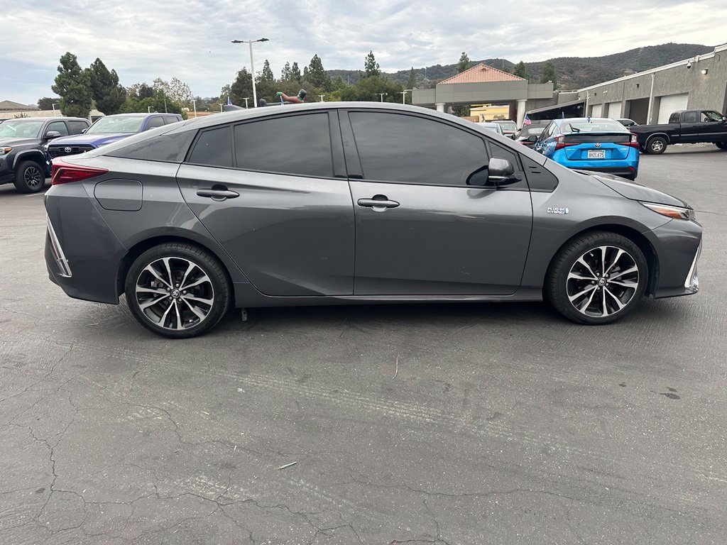 Certified 2018 Toyota Prius Prime Plus w/ Carpet Mat Package FWD image 5