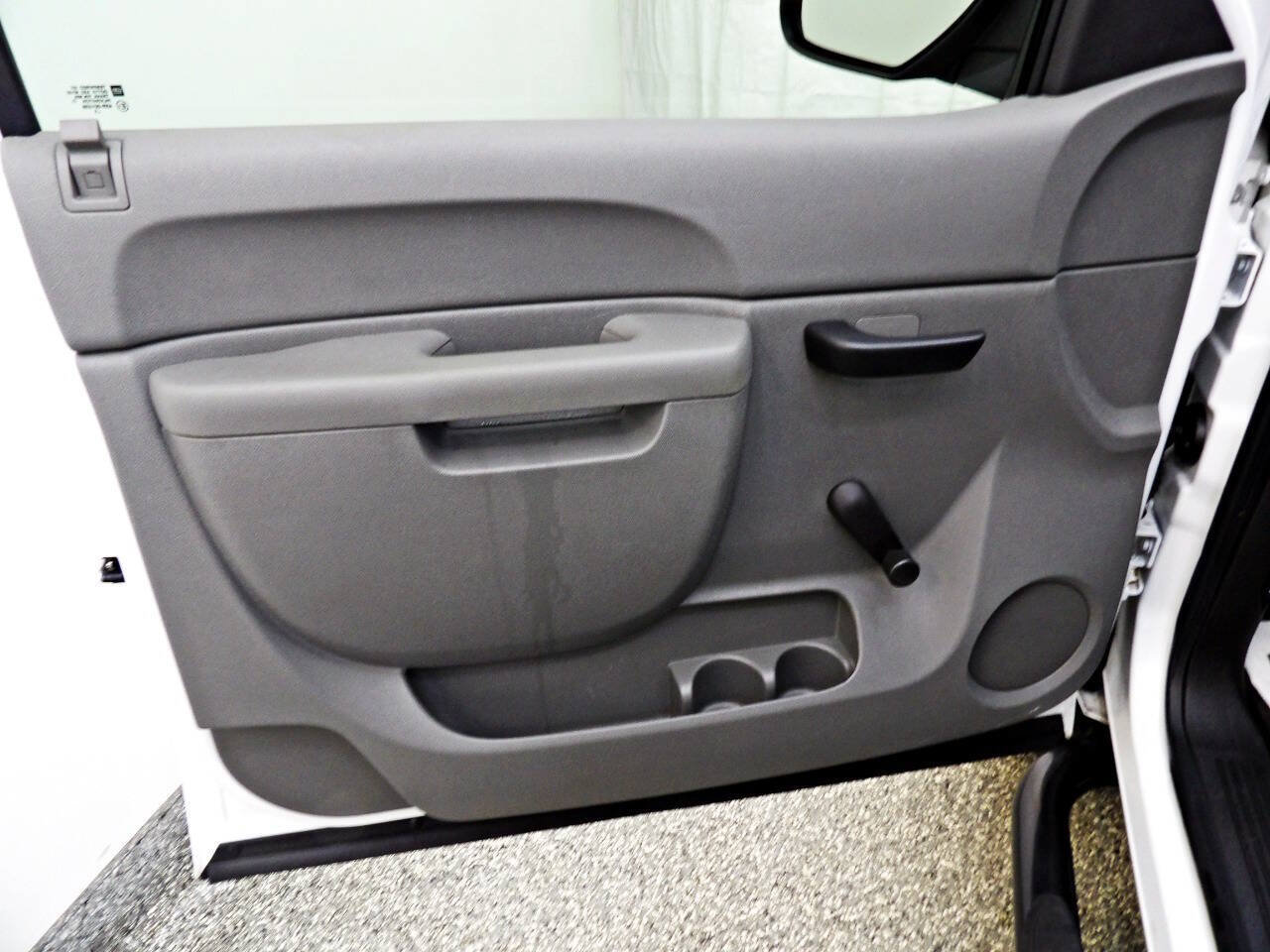Used 2010 Chevrolet Silverado 1500 W/T RWD image 6