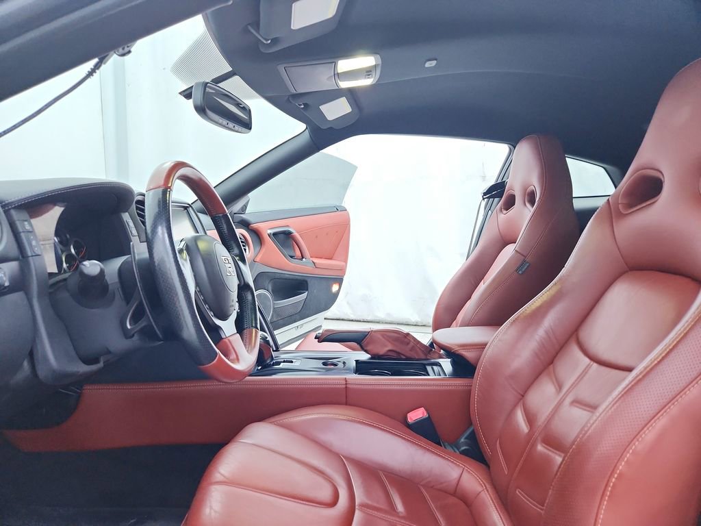 Used 2015 Nissan GT-R Premium image 18