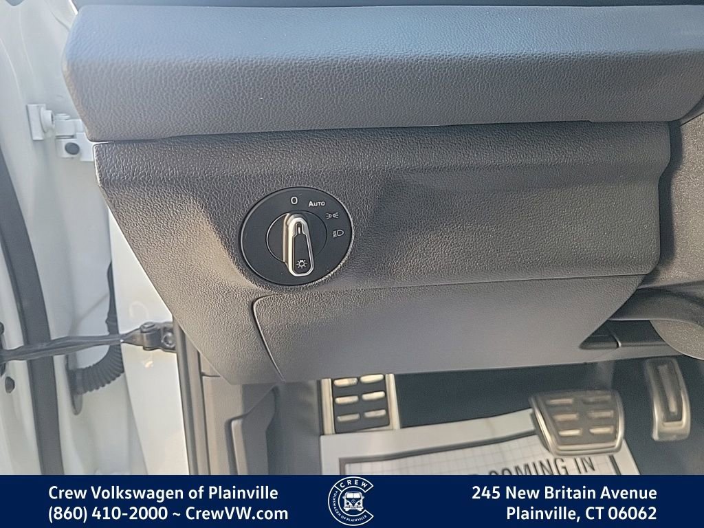 Certified 2025 Volkswagen Jetta Sport image 39